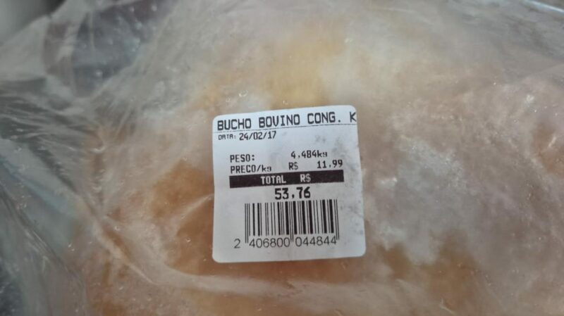 Força-farefa apreende produto vencido desde 2017 e quase oito toneladas de alimentos impróprios